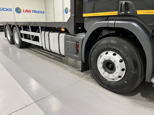 Scania P94 300 6×2 10 Tyre Rear Lift Flatbed