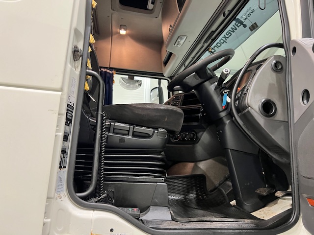 DAF XF 460 6×2 Space Cab Tractor Unit