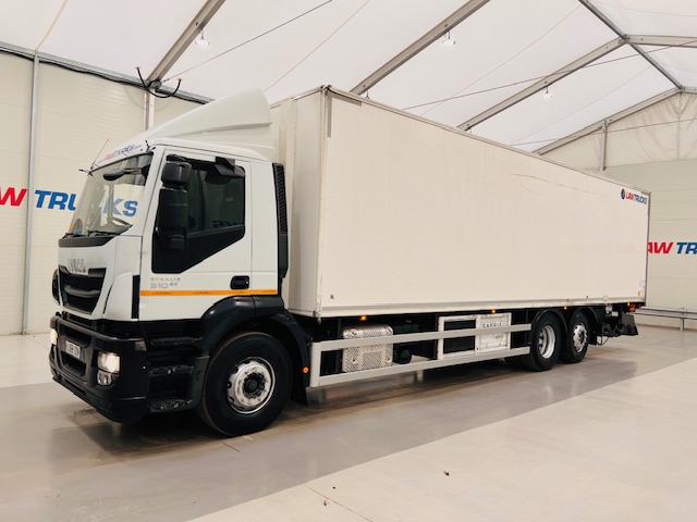 Iveco Stralis 310 AT 6×2 Fridge Box