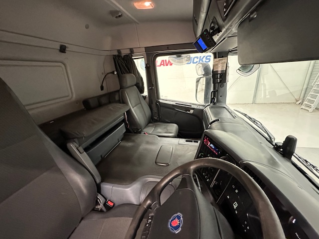 Scania P250 4×2 Sleeper Cab Fridge Box