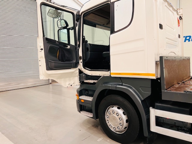 Scania R420 10 Tyre Rear Lift Flatbed