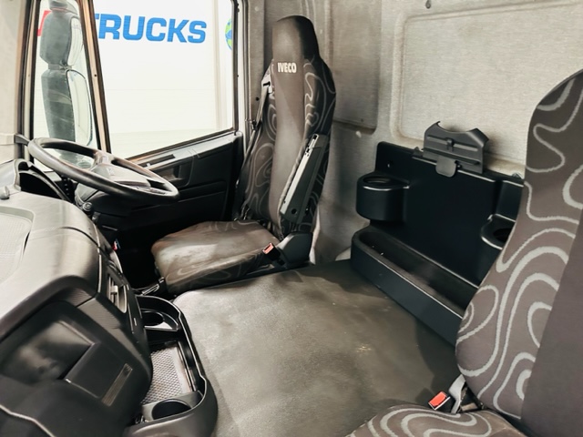 Iveco Stralis 310 AT 6×2 Box Van