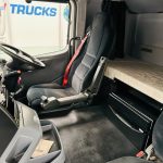 Mercedes 2543 6×2 10 Tyre Rear Lift Sleeper Cab Box Van - thumbnail