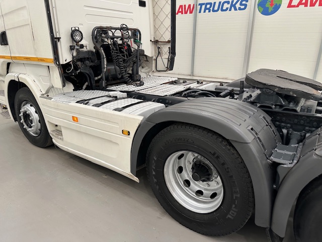 Scania R450 6×2 Rear Lift Highline Tractor Unit PTO