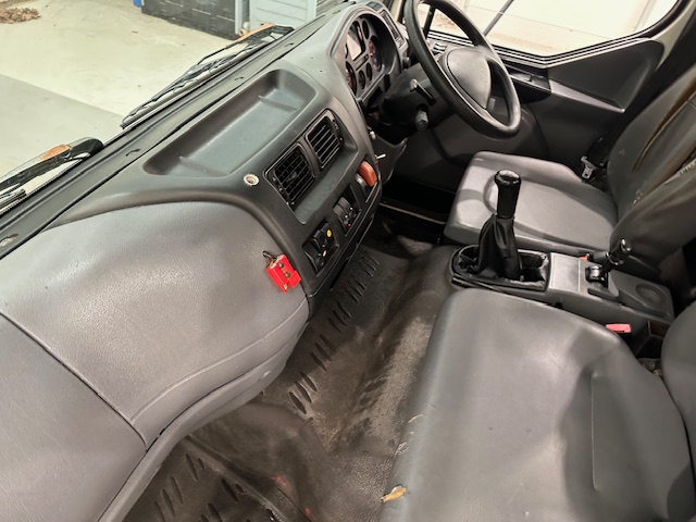DAF LF55 220 4×2 Steel Tipper Grab Manual