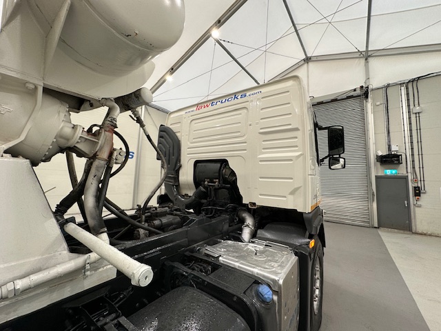 Volvo FM 330 6×4 Day Cab Cement Mixer