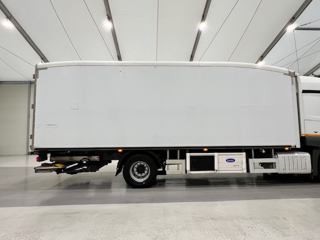 Mercedes Actros 1824 4×2 Sleeper Cab Fridge Box