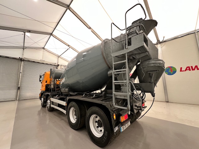 Hino 700 3241 8×4 Cement Mixer