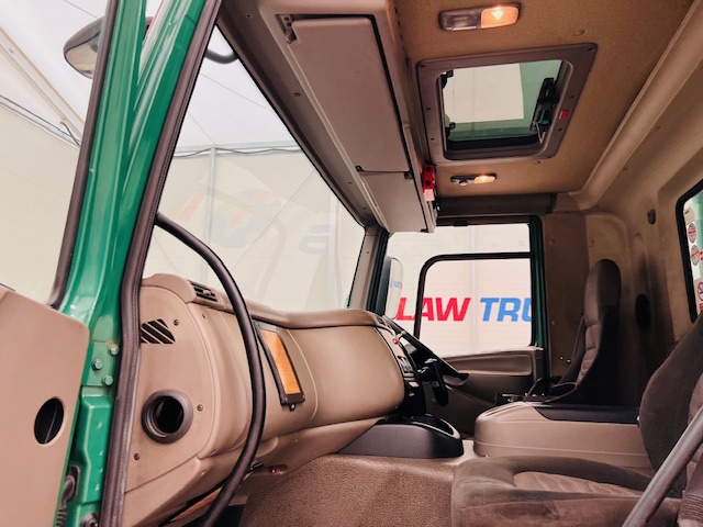DAF CF75 310 Rear Lift Day Cab Dropside Brick Grab