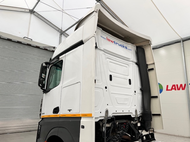 Mercedes Actros 2545 6×2 Midlift Tractor Unit