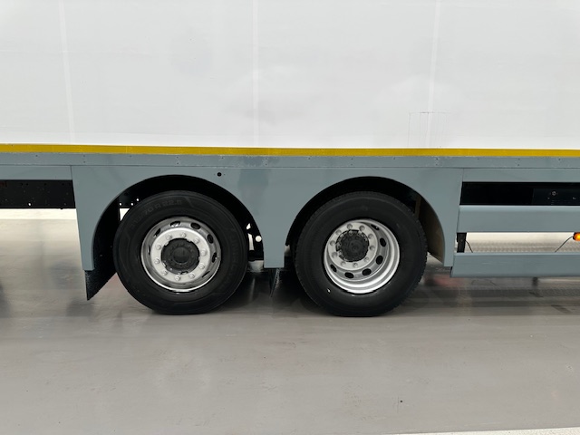 MAN TGS 26.360 6×2 Sleeper Cab Insulated Box Van