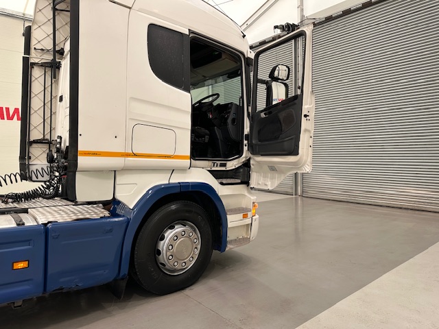 Scania R480 6×2 Midlift Tractor Unit Manual