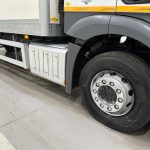 Mercedes Actros 1830 Sleeper Cab Box Van - thumbnail