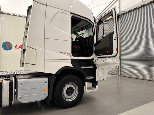 Volvo FH 500 6×2 Midlift Tractor Unit