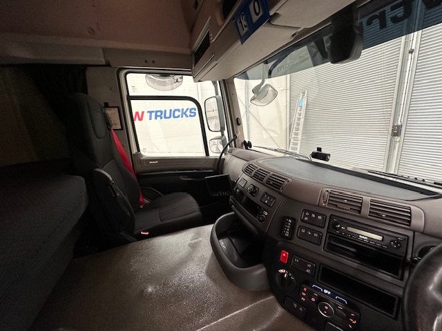 DAF CF 340 6×2 Sleeper Cab Rear Lift Dropside