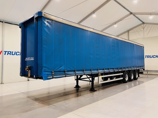 SDC Tri Axle Curtainsider Trailer