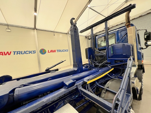 DAF CF85 360 8×4 Day Cab Hookloader