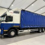 Volvo FM 300 6×2 Sleeper Cab Curtainsider - thumbnail