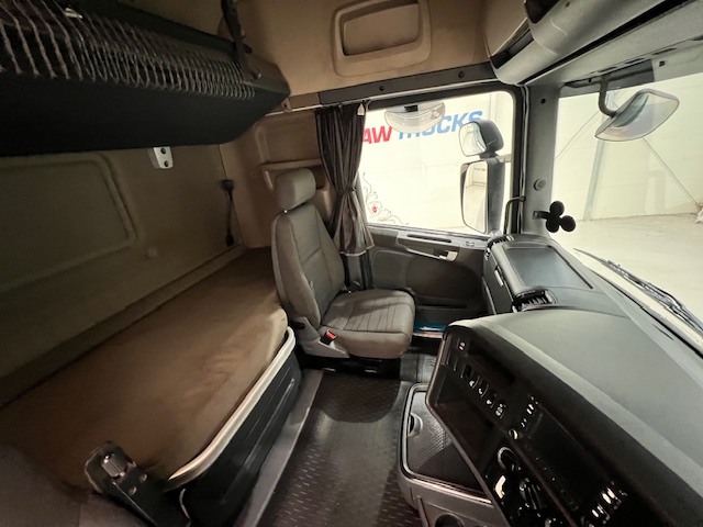 Scania R410 4×2 Sleeper Cab Tractor Unit