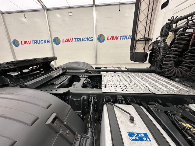 Scania R450 6×2 Midlift Highline Tractor Unit