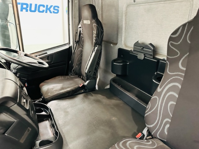 Iveco Stralis 310 AT 6×2 Box Van