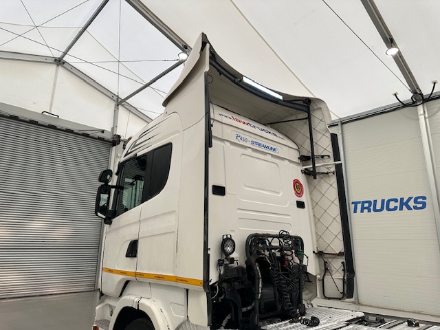 Scania R450 6×2 Rear Lift Highline Tractor Unit PTO