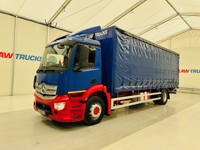Mercedes Actros 1824 Day Cab Curtainsider