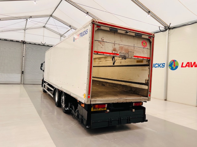 Iveco Stralis 310 AT Euro 6 6×2 Box Van