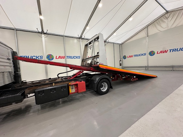 MAN TGL 12.220 Crew Cab Tilt and Slide