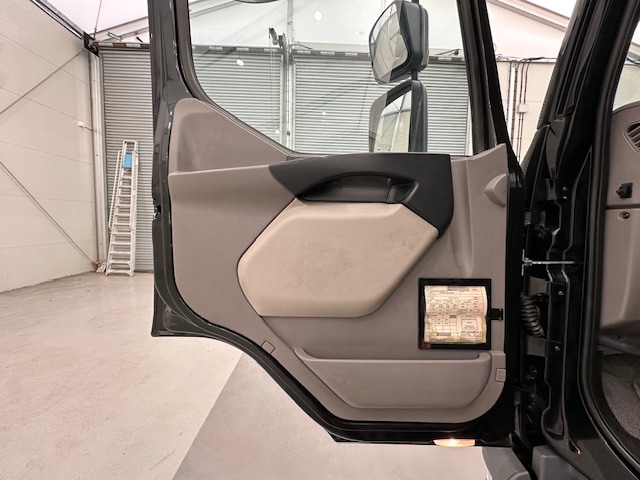 DAF LF 260 4×2 Rest Cab Tractor Unit
