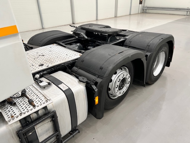Mercedes Actros 2545 6×2 Midlift Tractor Unit