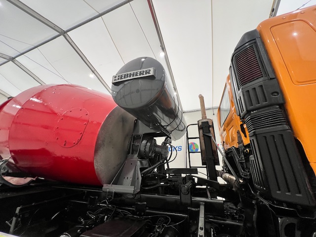 Hino 700 2813 6×4 Cement Mixer