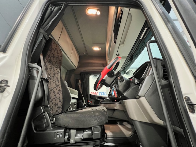 Scania R450 6×2 Midlift Tractor Unit