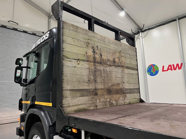 Scania P94 300 6×2 10 Tyre Rear Lift Flatbed