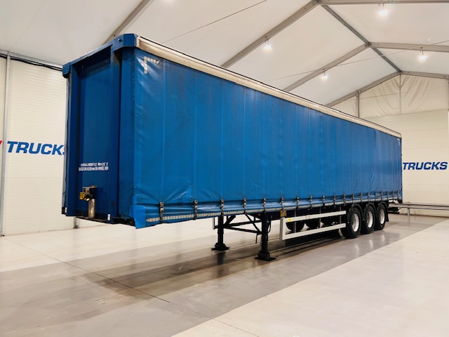 SDC Tri Axle Curtainsider Trailer