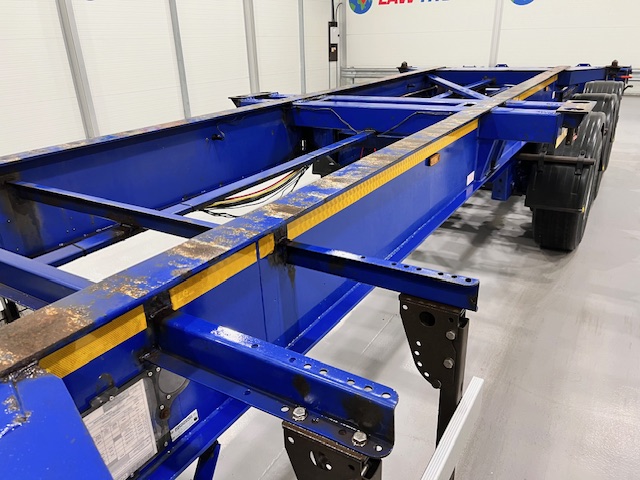 Dennison Tri Axle Sliding Skeletal Trailer BPW