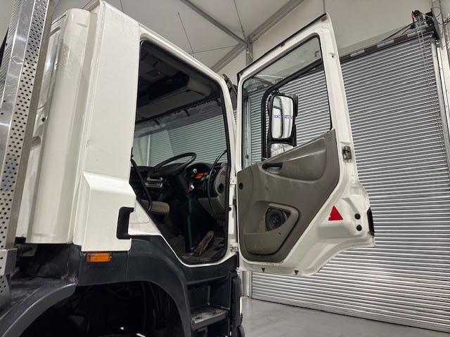 DAF CF85 360 8×4 Day Cab Steel Tipper