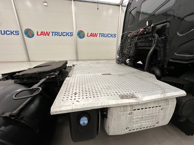 DAF LF 260 4×2 Rest Cab Tractor Unit