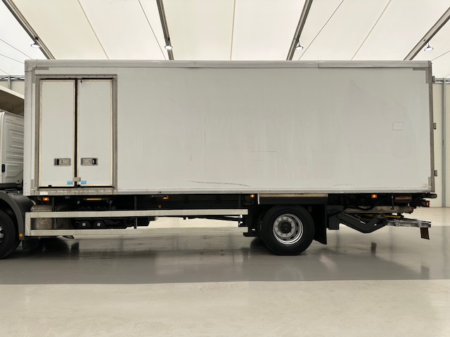 Mercedes Axor 1824 Day Cab Box Van