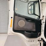 Volvo FM9 260 10 Tyre Sleeper Cab Curtainsider - thumbnail