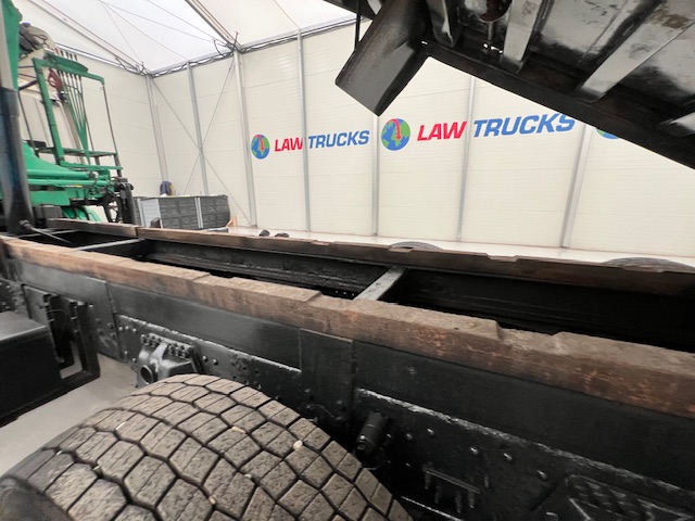 Scania P270 10 Tyre Day Cab Bulk Tipper with Crane