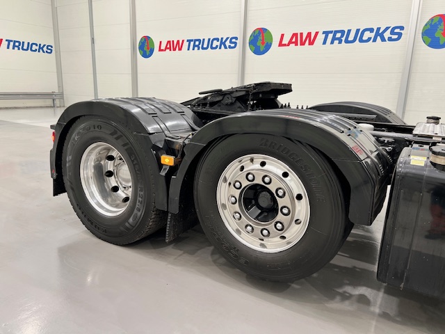 Volvo FH16 750 6×2 Midlift Tractor Unit