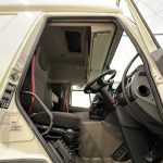 DAF CF 330 6×2 Rear Lift Sleeper Cab Curtainsider - thumbnail