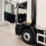 Iveco Stralis 310 AT 6×2 Box Van - thumbnail