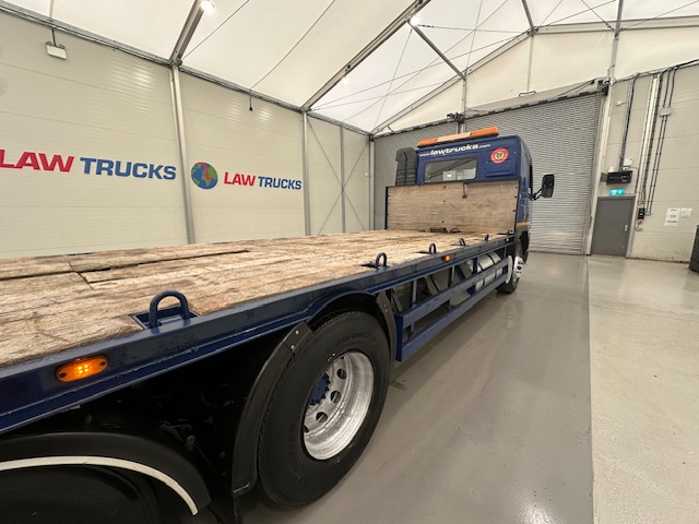 Volvo FM12 340 Rear Lift Sleeper Beavertail