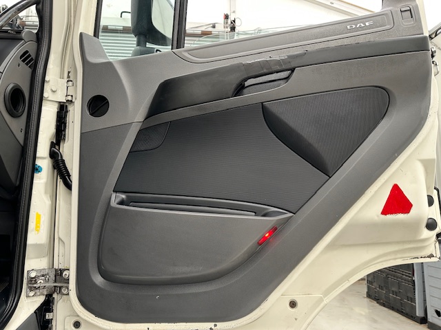 DAF CF 460 6×2 Midlift Tractor Unit