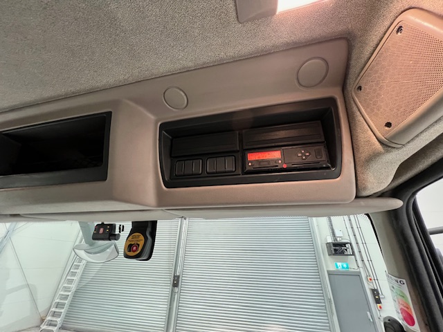 DAF LF 260 4×2 Rest Cab Tractor Unit