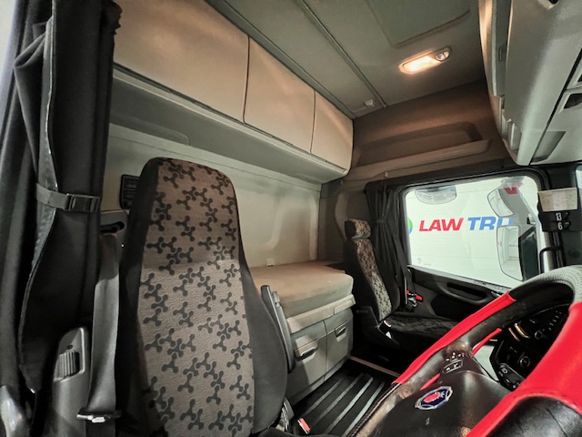 Scania R450 6×2 Midlift Tractor Unit