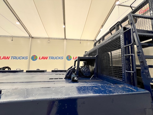 Scania P370 8×4 Sleeper Cab Skip Loader