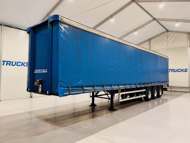 SDC Tri Axle Curtainsider Trailer